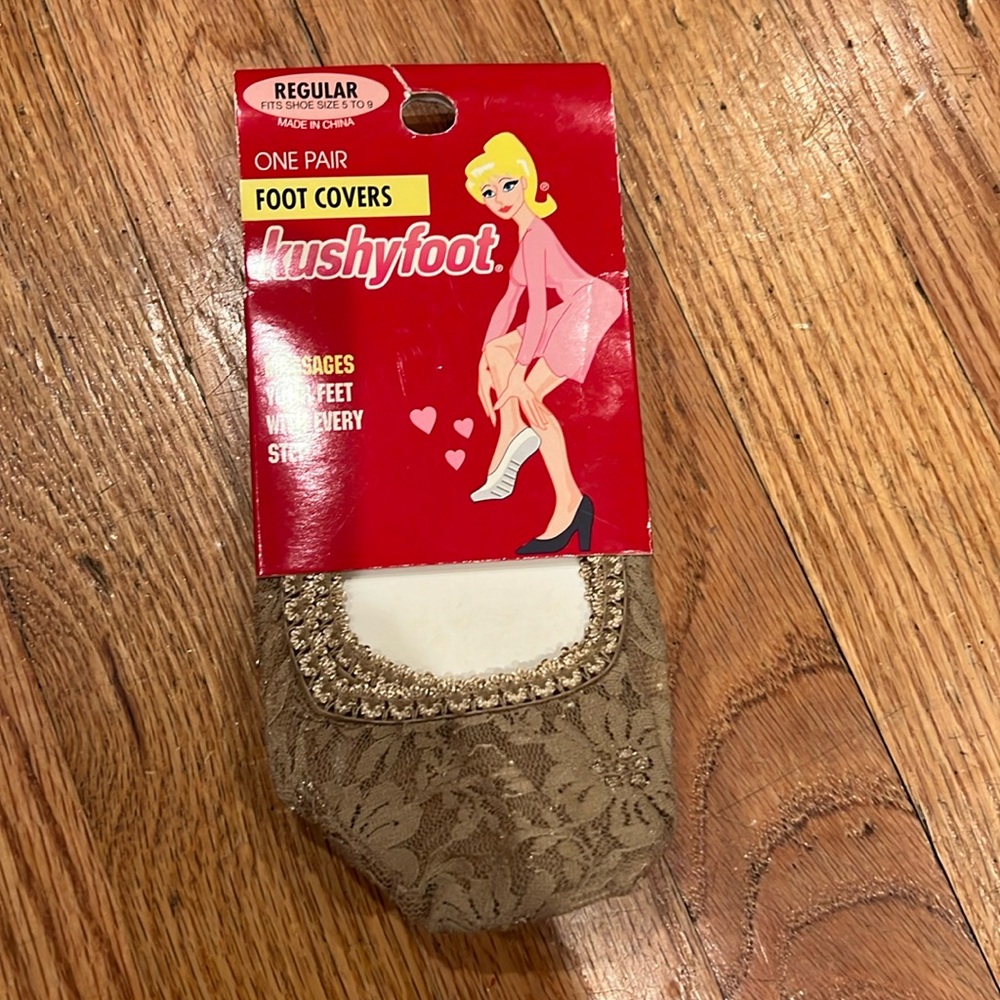 Kushyfoot Padded Sole 1 Pair Size Regular Ultra Low Foot Covers New